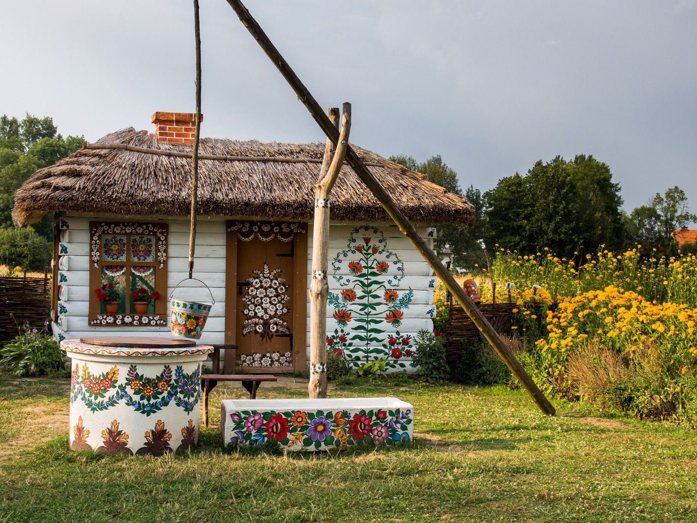 Best places to experience folk culture in Poland by a Polish travel agent.